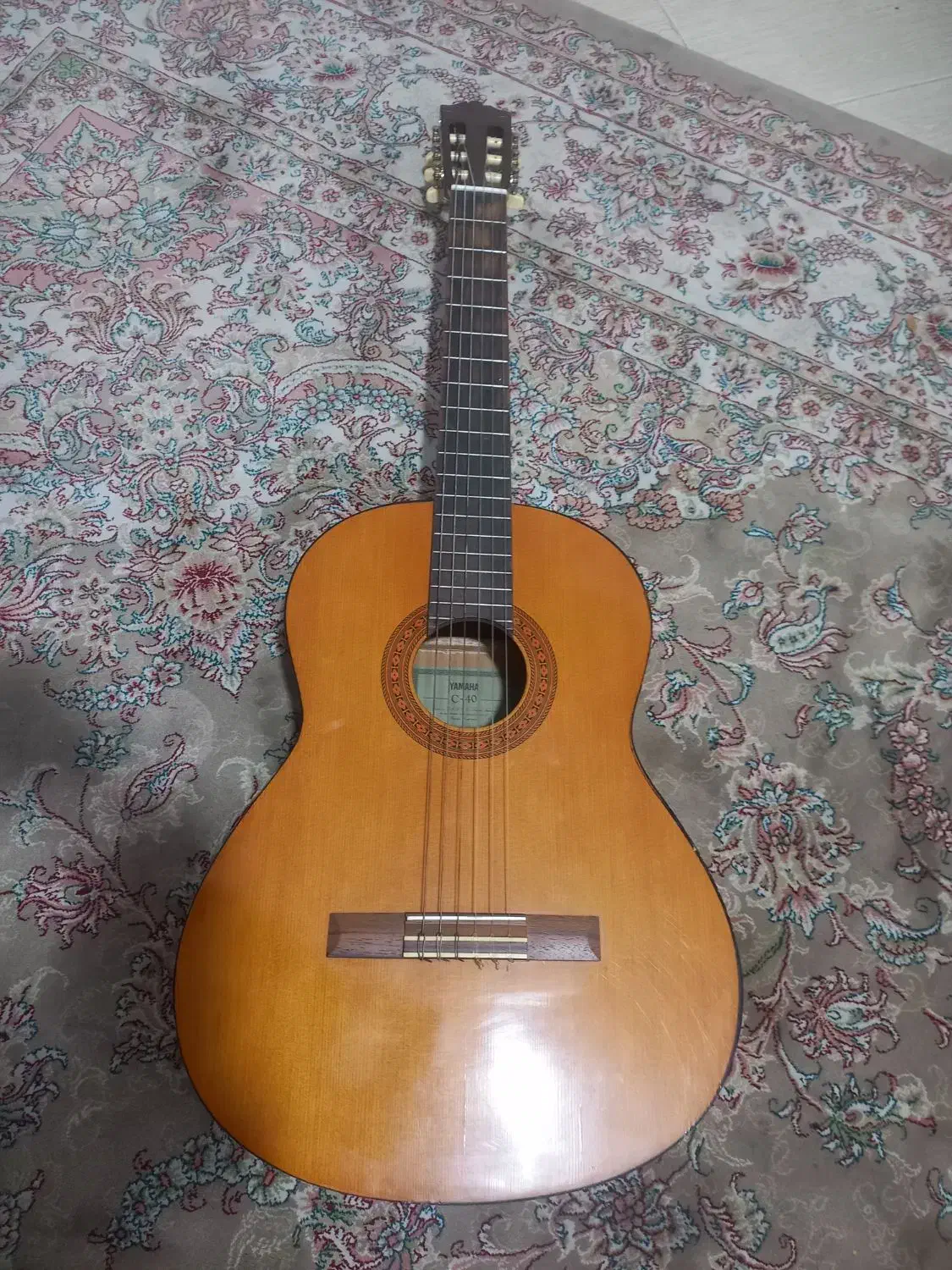 گیتار c40 اصلی سالم|گیتار، بیس، امپلیفایر|کرج, حصارک بالا|دیوار