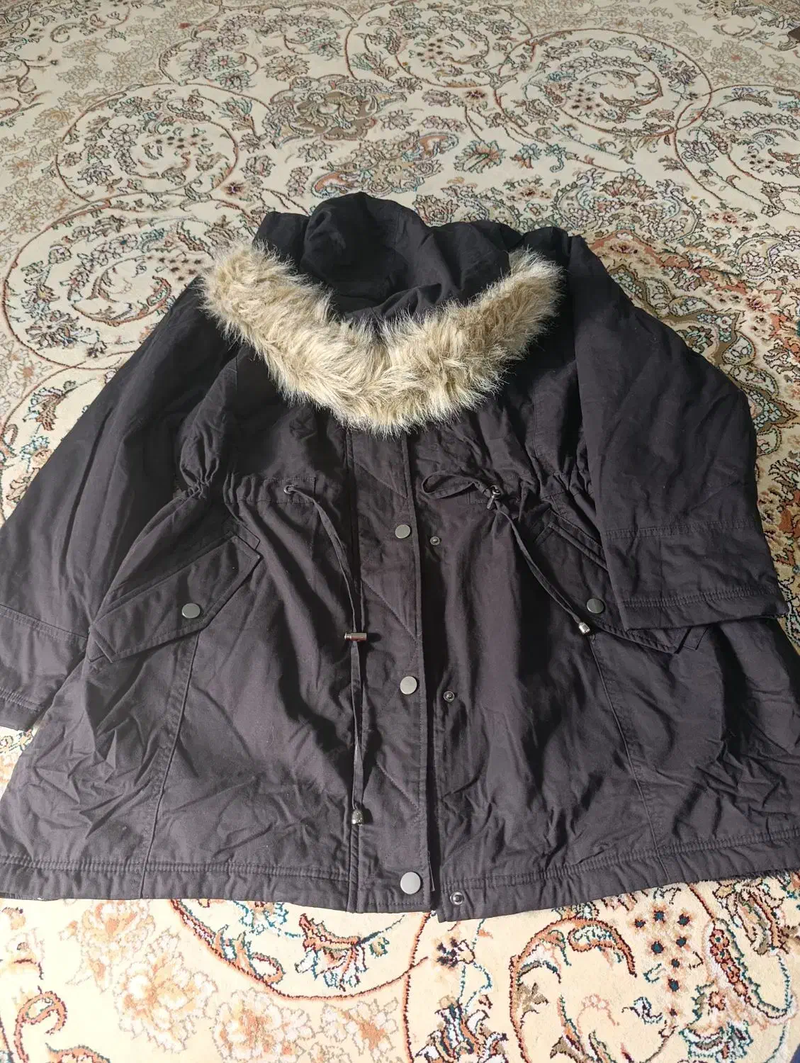 پالتو|لباس|شوش, |دیوار