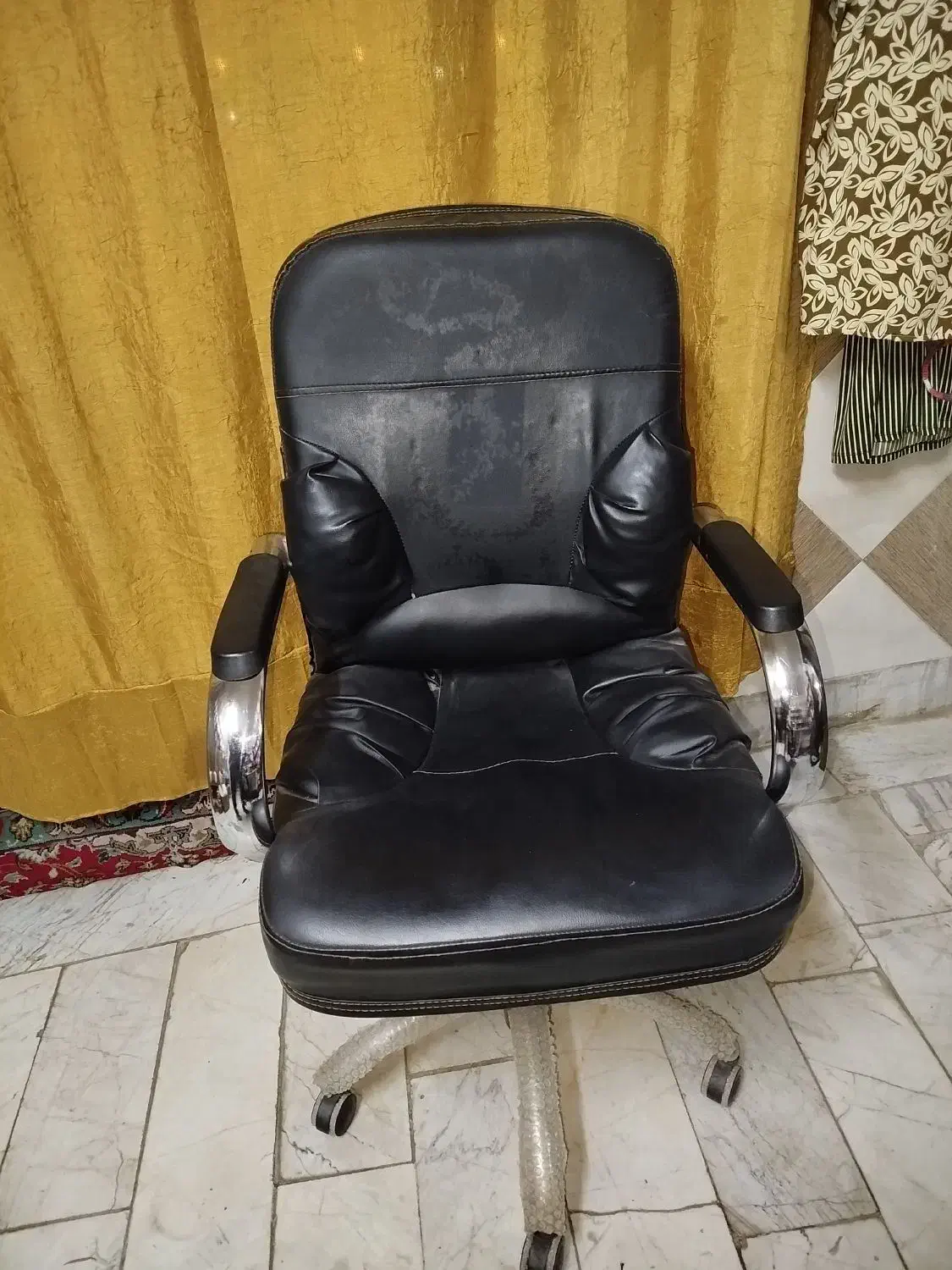 صندلی|صندلی و نیمکت|زالیان, |دیوار