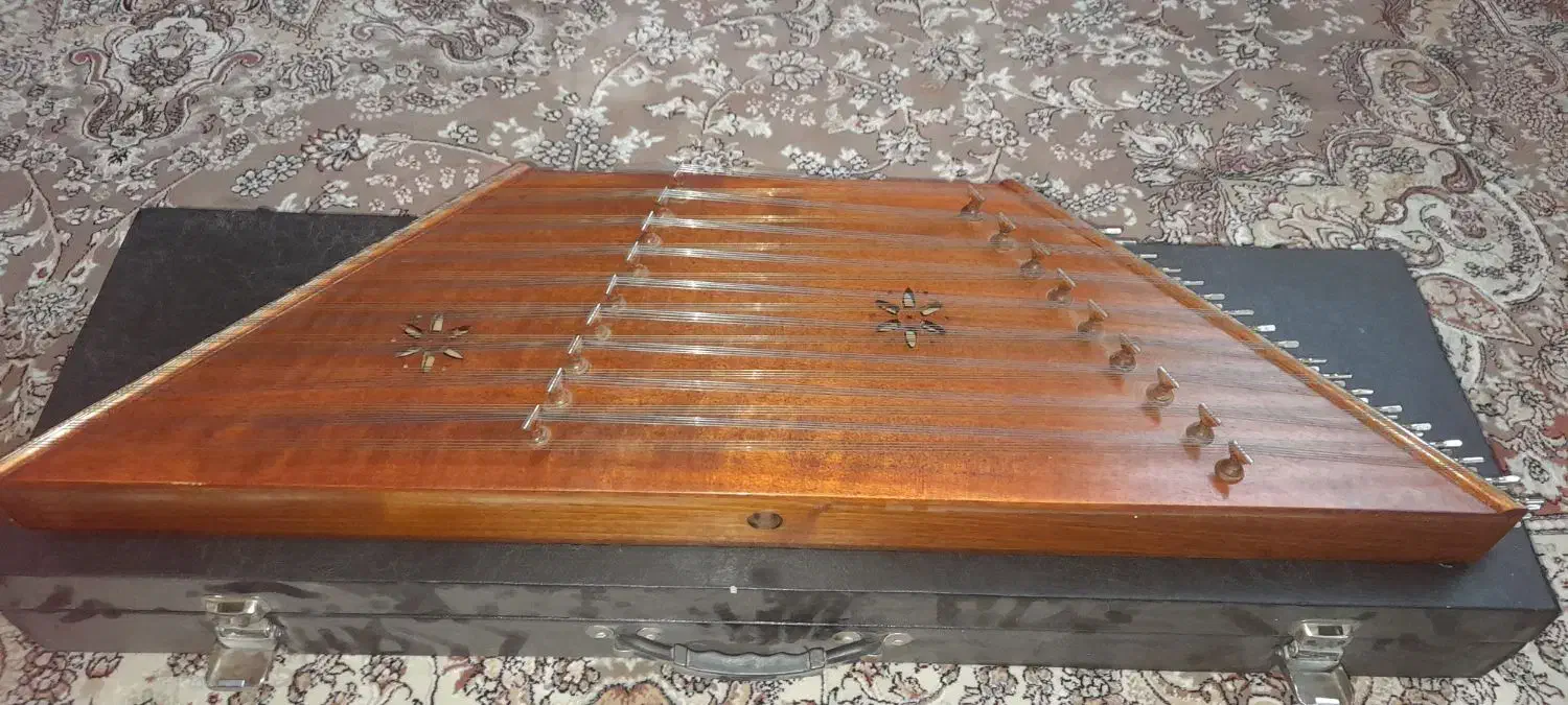 سنتور چوبی زهی/زخمهای|سازهای سنتی|قزوین, |دیوار