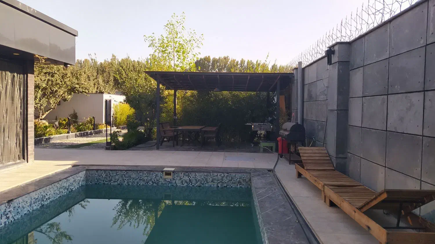 اجاره روزانه ساعتی ویلا اقدسیه قوهه|اجارهٔ کوتاه‌مدت ویلا و باغ|چهارباغ, |دیوار