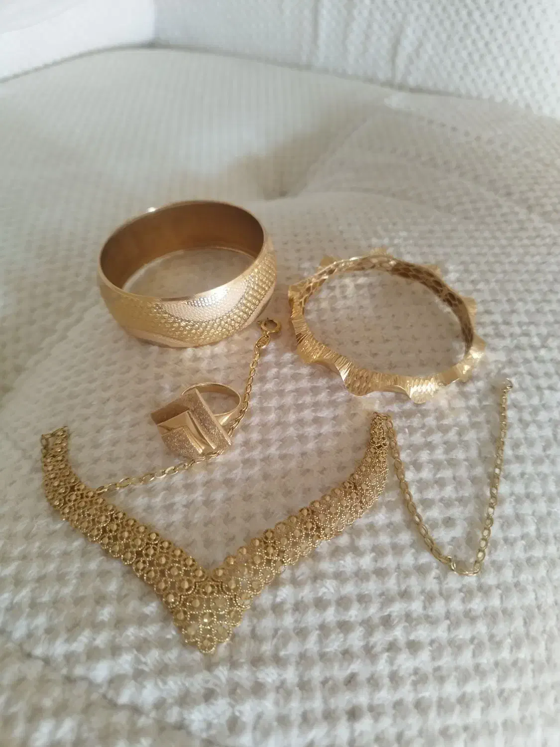 ۵۲گرم طلا|جواهرات|کازرون, |دیوار