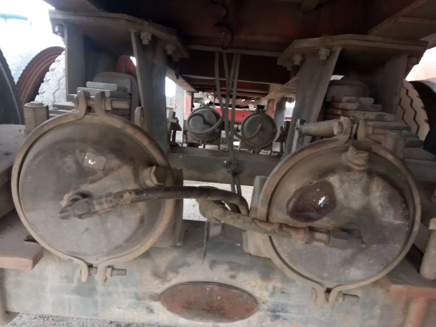 تریلی کمپرسی|ماشینآلات صنعتی|میانه, |دیوار