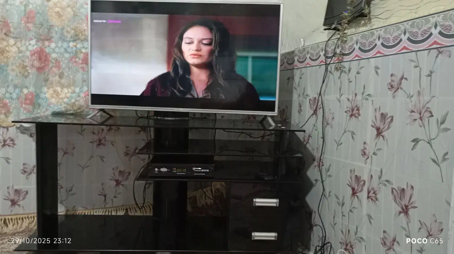 تلویزیون جی پلاس 42اینچ در حد|تلویزیون و پروژکتور|کرمانشاه, |دیوار