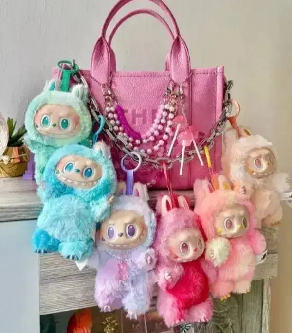 لبوبو|اسباب‌‌بازی|گلبهار, شهر جدید گلبهار|دیوار