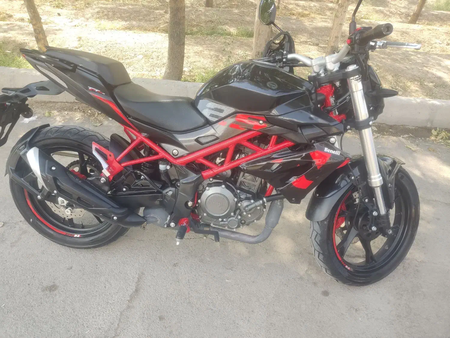 بنلی250 تک سیلندر مدل 1400|موتورسیکلت|اصفهان, فروردین|دیوار