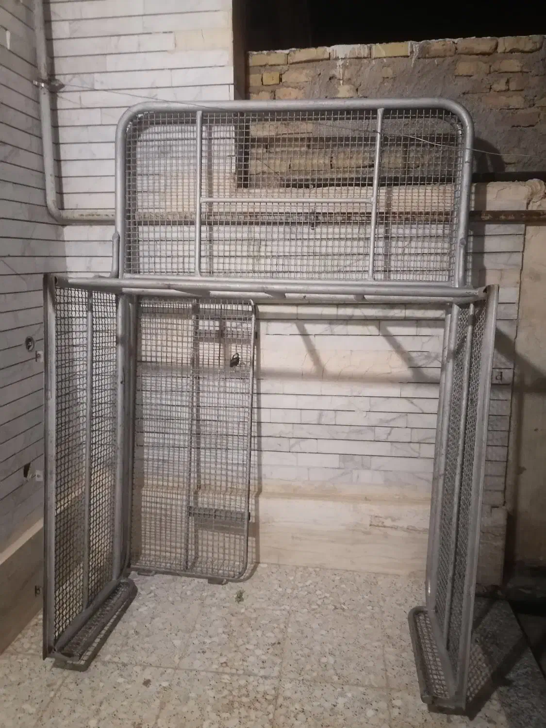 باربند مزدا دوکابین|قطعات یدکی و لوازم جانبی|شیراز, اصلاح‌نژاد|دیوار