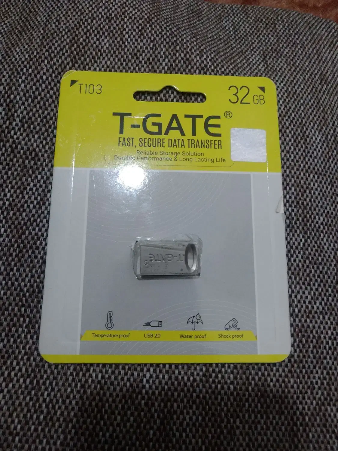 فلش|قطعات و لوازم جانبی رایانه|ارومیه, |دیوار