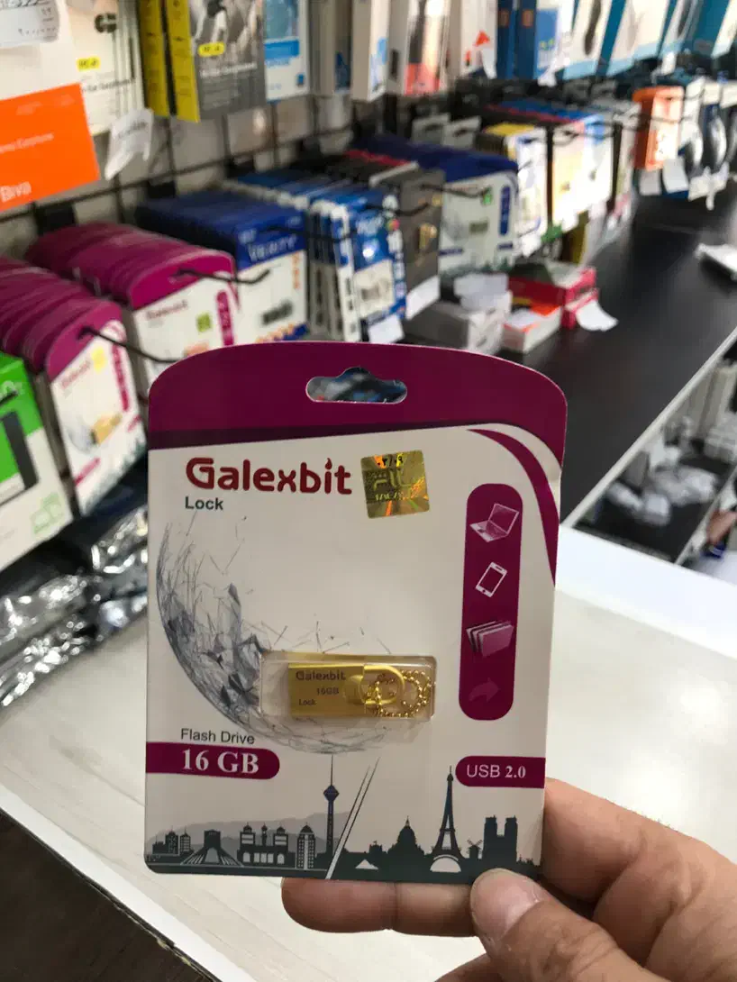 فلش ۱۶ گیگ با گارانتی تعویض|لوازم جانبی موبایل و تبلت|ایلام, |دیوار