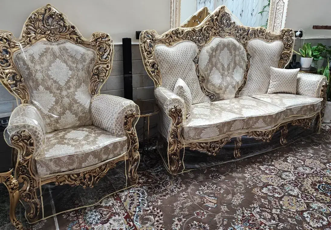 مبل سلطنتی ۷ نفره|مبلمان خانگی و میز عسلی|قم, امامزاده ابراهیم|دیوار