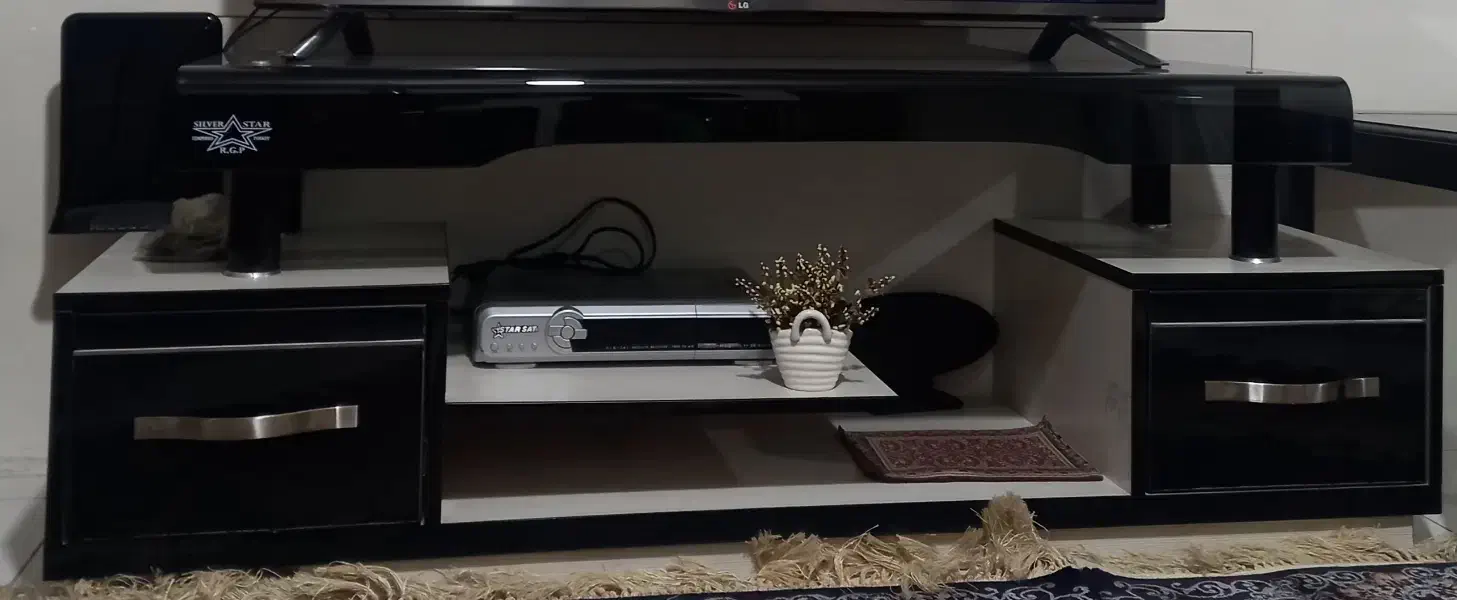 میز تلویزیون/ (ترکیب شیشه و چوب ) سالم|میز تلویزیون|کرج, چمران|دیوار