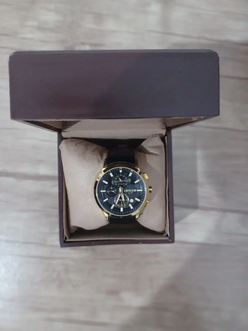 سـاعـت اصـل سـیـتـیـزن، ژاپـن.|ساعت|پارس‌آباد, |دیوار