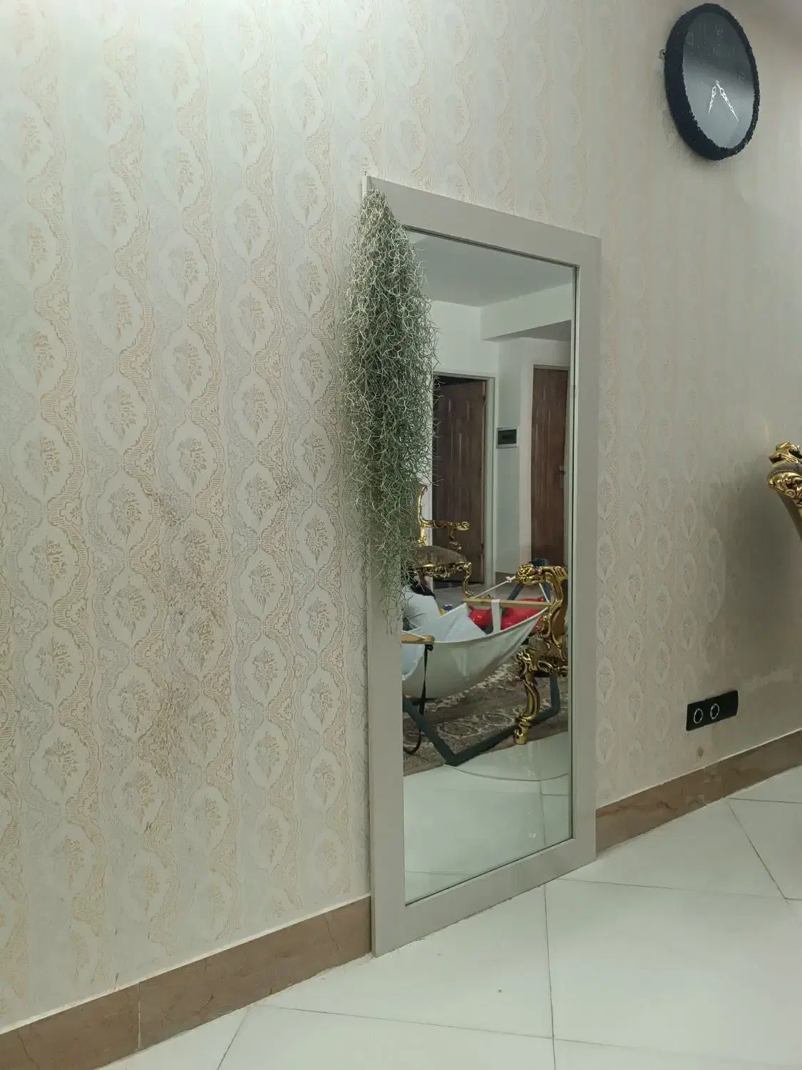 اینه قدی|آینه|مشهد, خواجه ربیع|دیوار