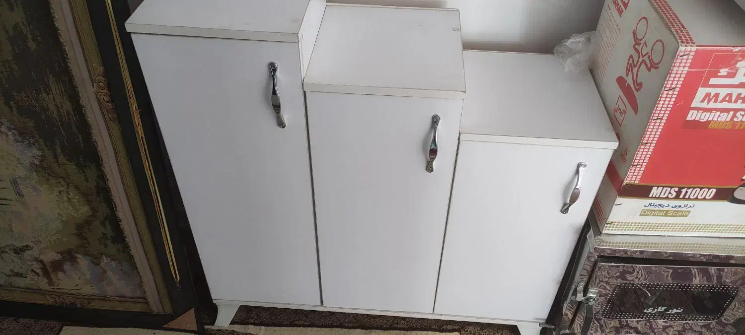 جا کفشی نو سفید سه درب سرهه نو درب ارام بند|جاکفشی، کمد، دراور|پاکدشت, پاکدشت (مامازند)|دیوار