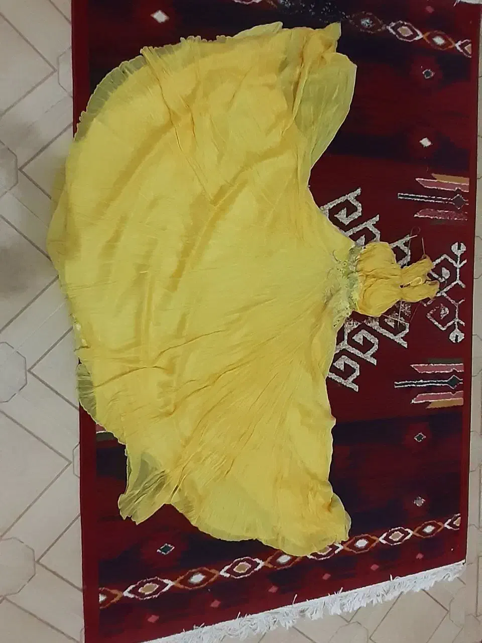 پیراهن مجلسی|لباس|قم, طلاب غیر ایرانی|دیوار