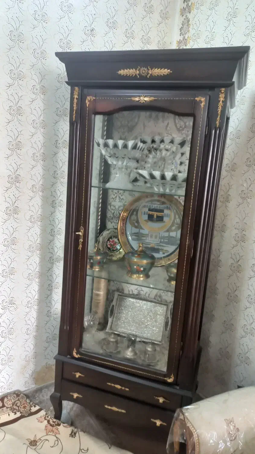 گنجه باروکش داخلی در حد نو|بوفه، ویترین، کنسول|مشهد, کوشش|دیوار