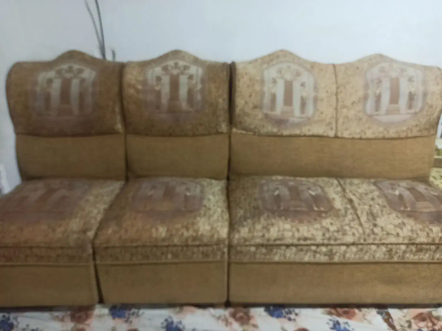 مبل هفت نفره دست دوم ولی تمیز|مبلمان خانگی و میز عسلی|رشت, سلیمانداراب|دیوار