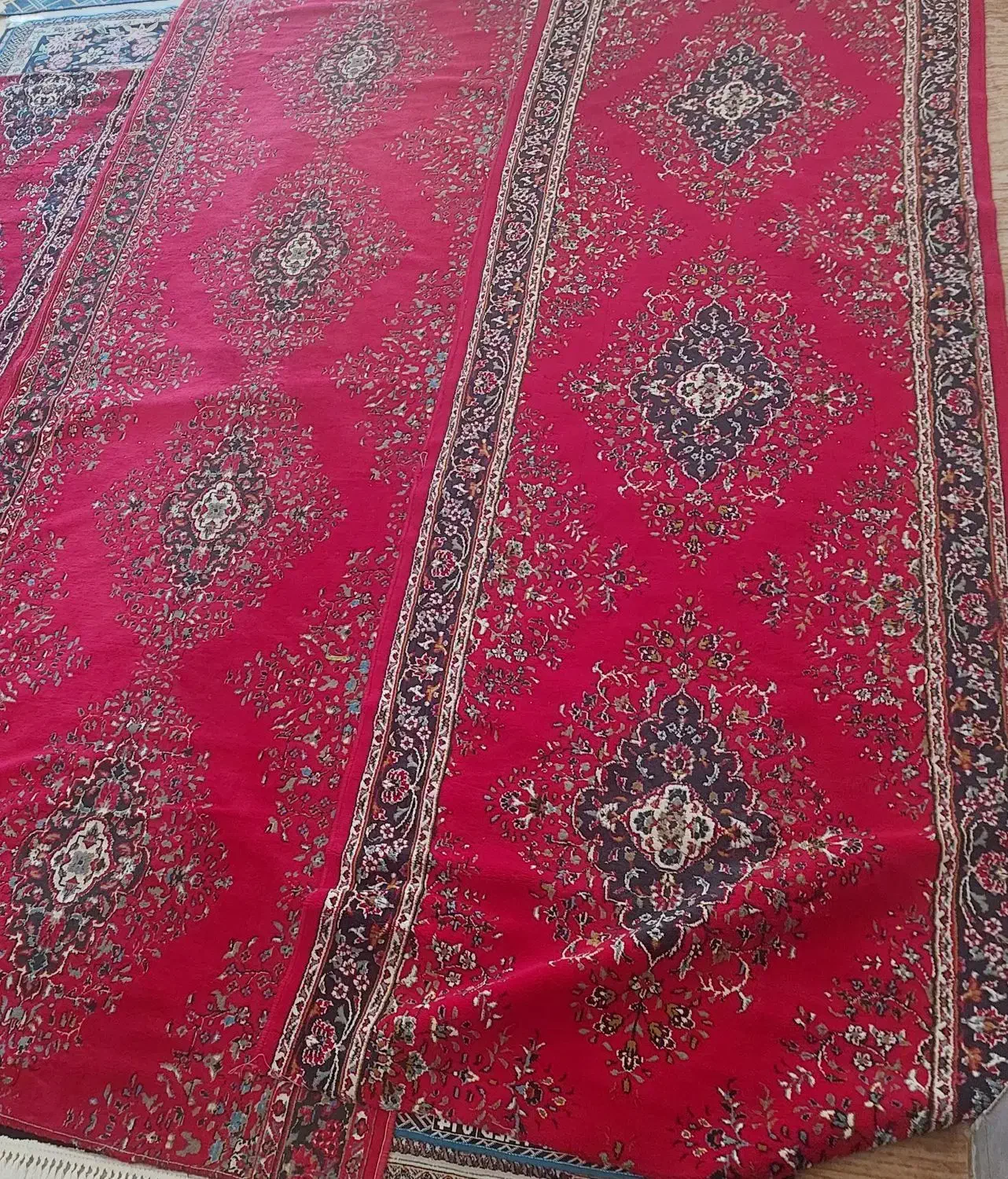 کنار فرشی|فرش|کازرون, |دیوار