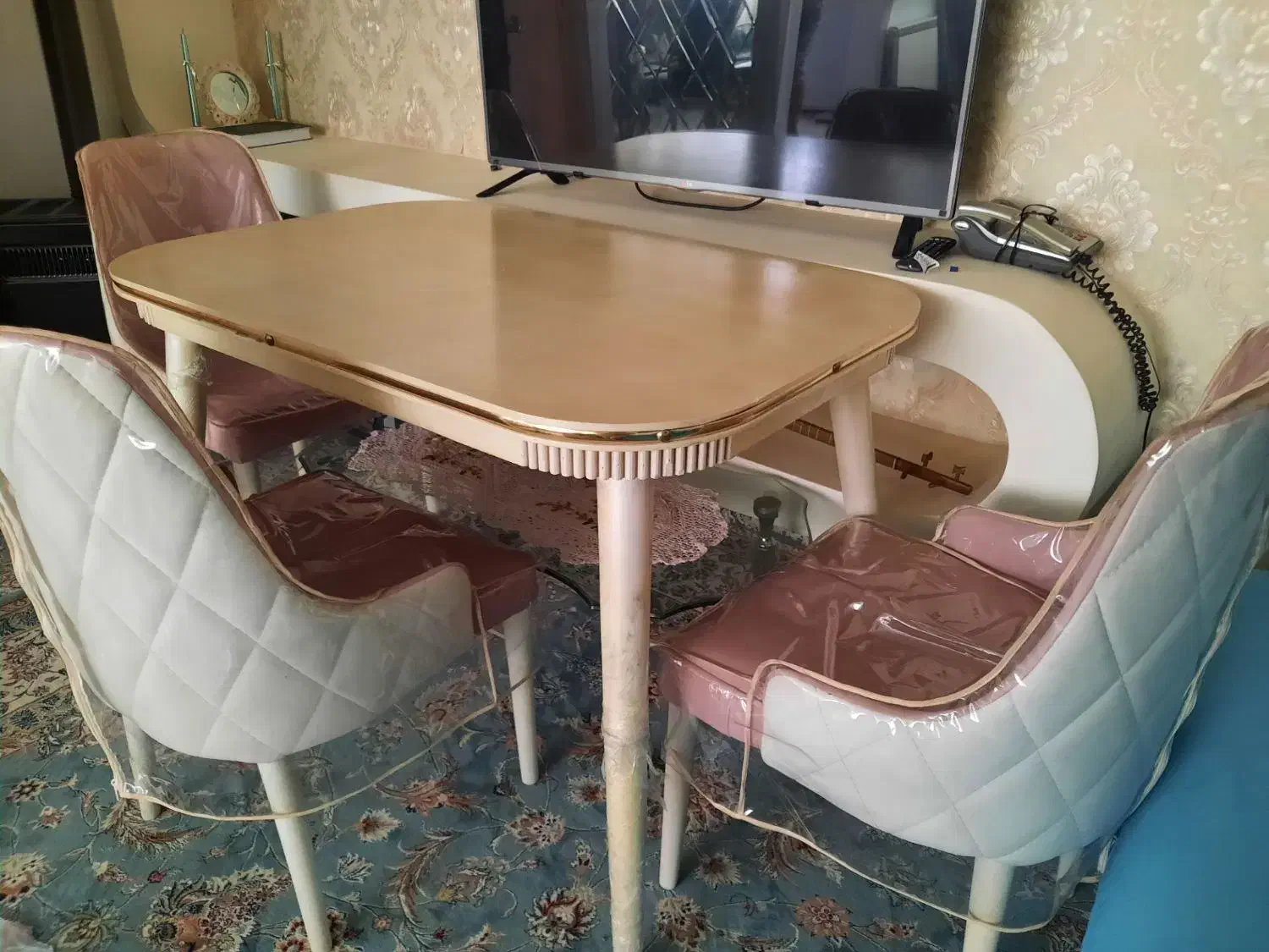 میز وصندلی ناهار خوری ۴نفره|میز و صندلی غذاخوری|سنقر, |دیوار