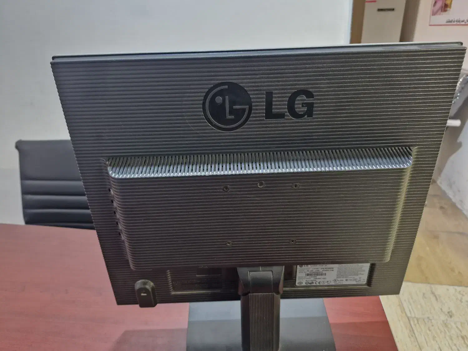 مونیتور. Original  LG  21|قطعات و لوازم جانبی رایانه|مشهد, فرهنگ|دیوار