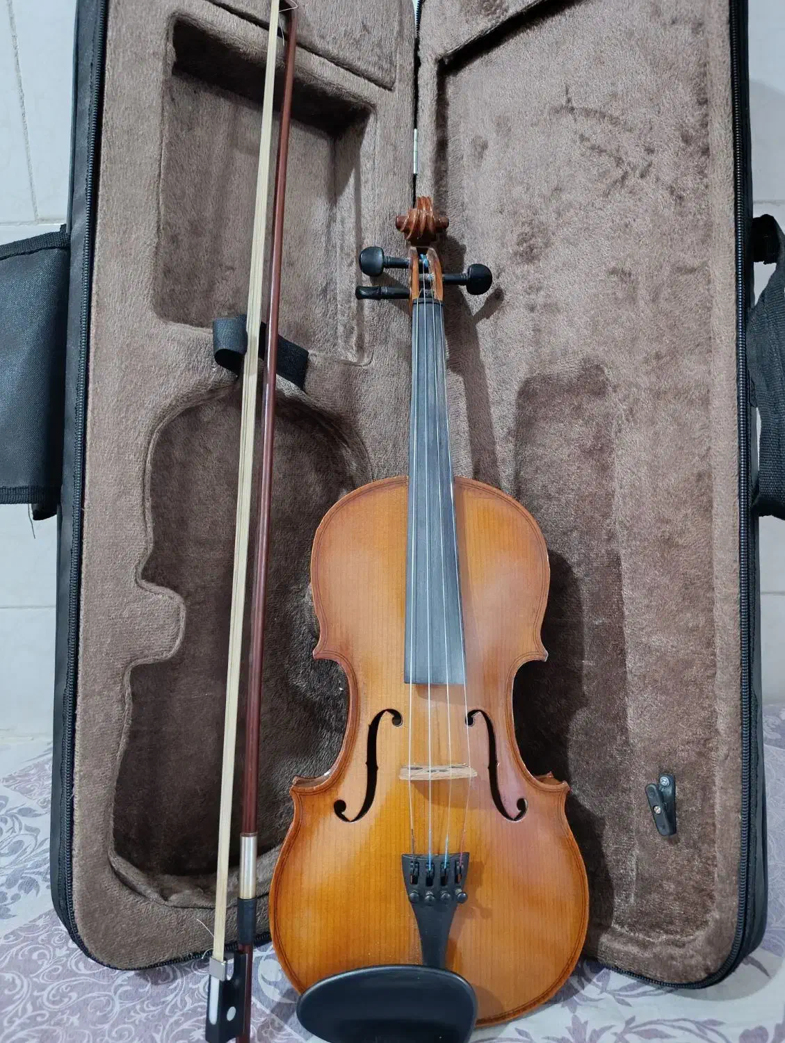 ویالون|ویولن|نیشابور, امام خمینی|دیوار