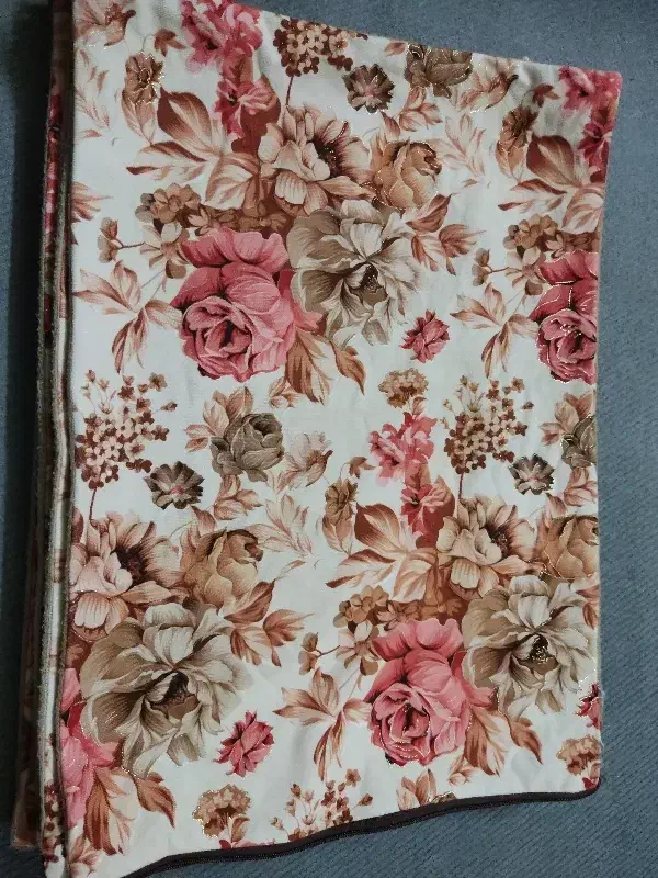 8عدد رو بالشتی|رختخواب، بالش، پتو|بروجرد, |دیوار