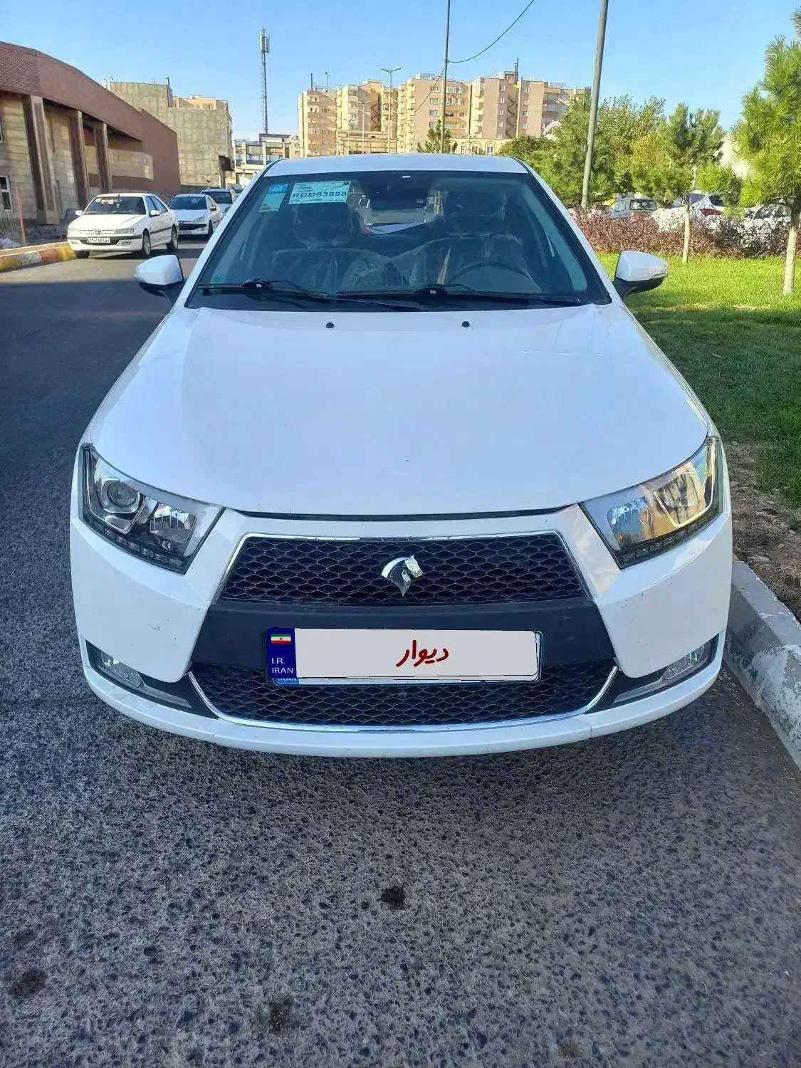 دنا پلاس|خودرو سواری و وانت|بیجار, |دیوار