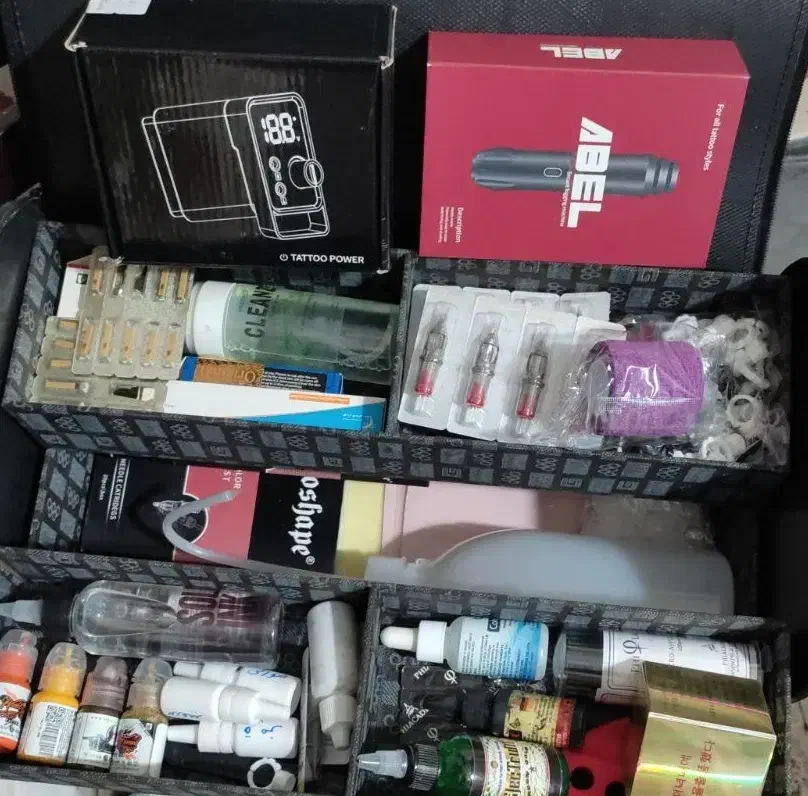 لوازم تاتو و تعدادی رنگ مو|آرایشی، بهداشتی، درمانی|تهران, قلمستان|دیوار