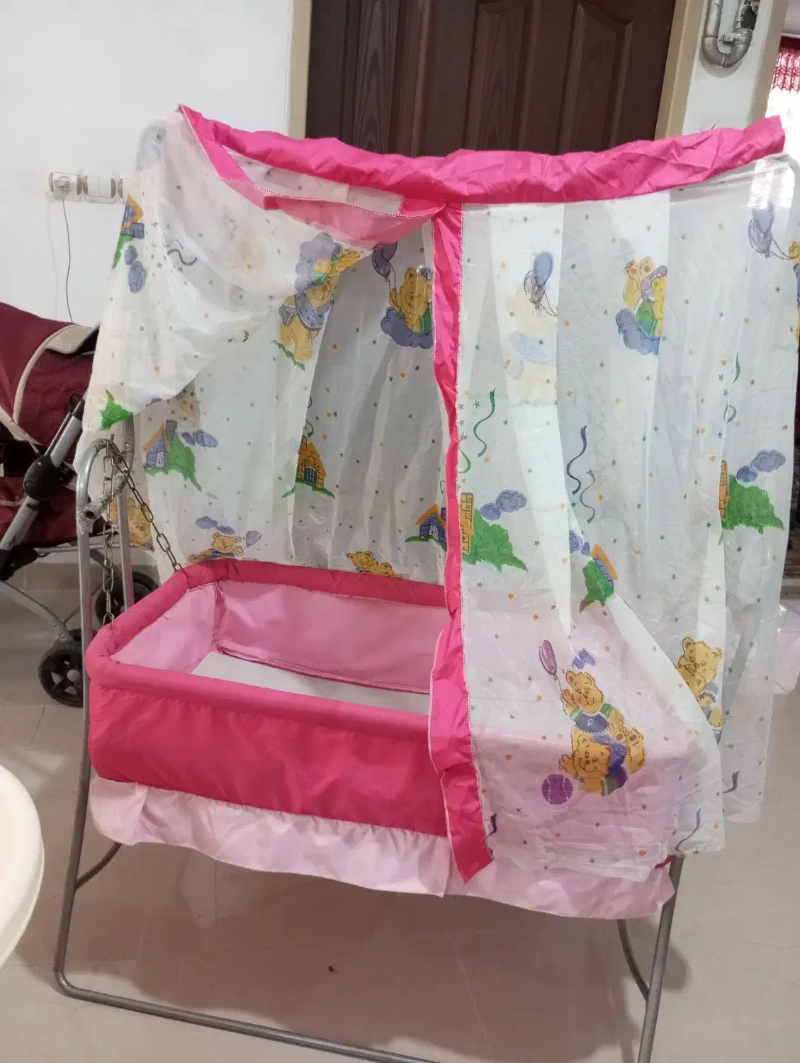 گهواره کودک|اسباب و اثاث بچه|ارومیه, |دیوار