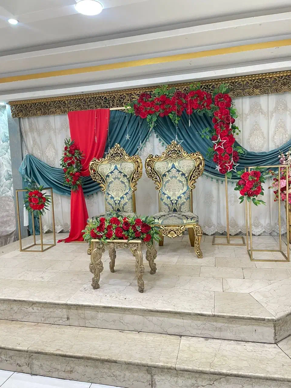 استخدام آشپز و کمک آشپز|استخدام خدمات فروشگاه و رستوران|تبریز, |دیوار