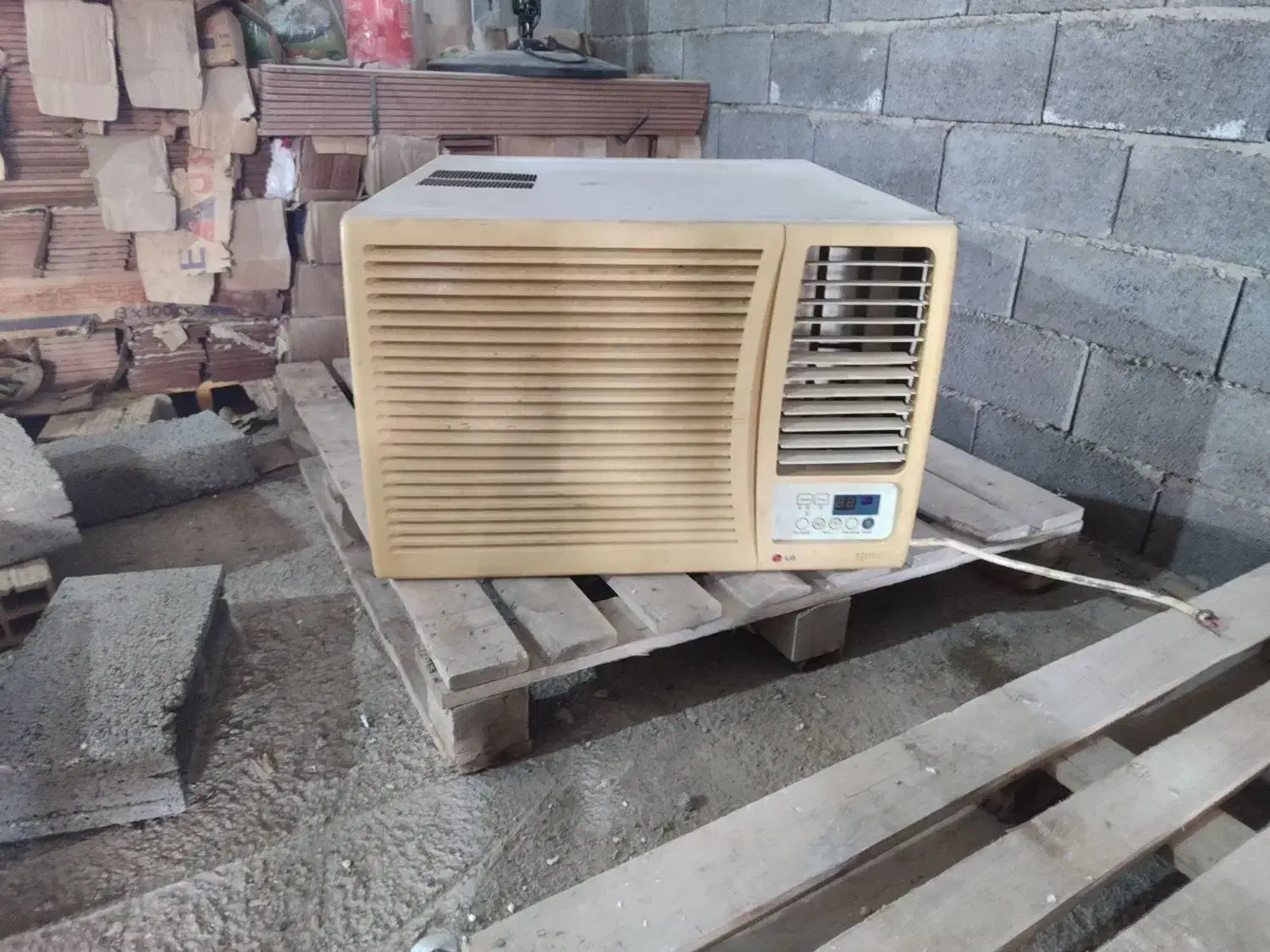 کولر پنجره ای|کولر گازی و فن‌کوئل|تنکابن, |دیوار