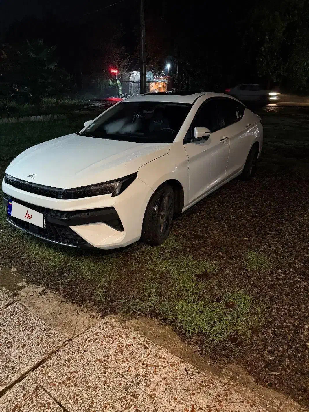 Kmc j7 سفید ۱۴۰۱|خودرو سواری و وانت|کرج, کرج نو|دیوار