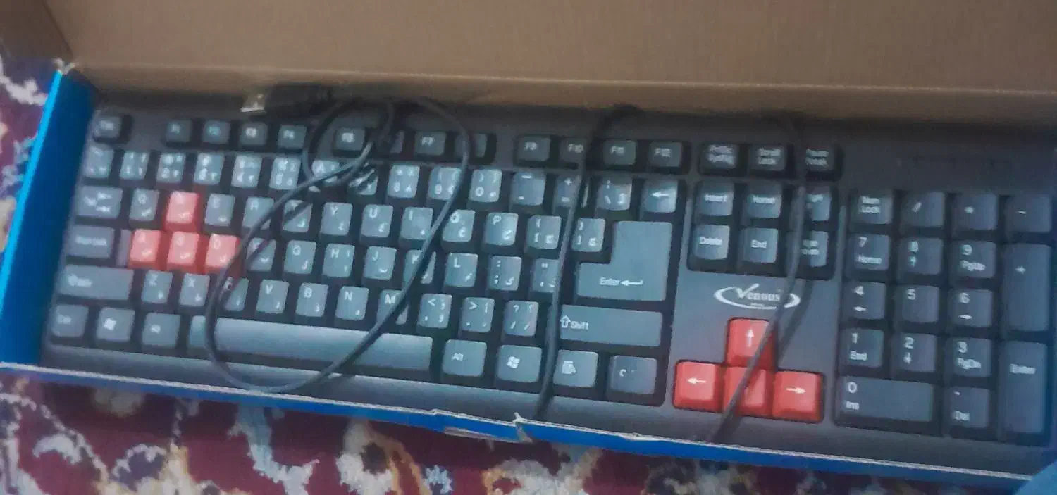 لوازم کامپیوتر وقطعات از مانیتور .کیس.کیبورد..|قطعات و لوازم جانبی رایانه|قم, دانش|دیوار