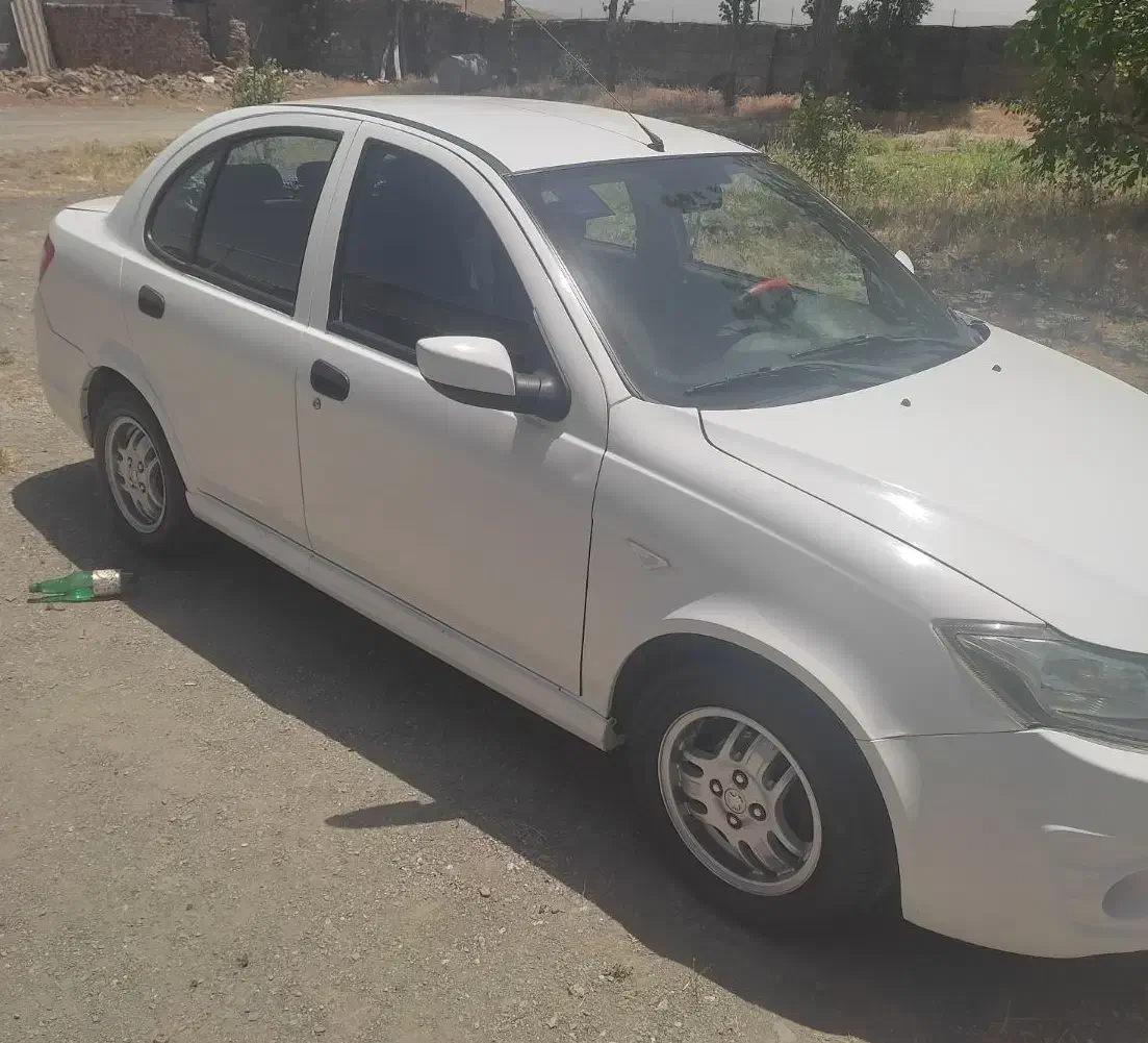 ساینا ۹۵ بی رنگ عتیقه|خودرو سواری و وانت|ملایر, |دیوار