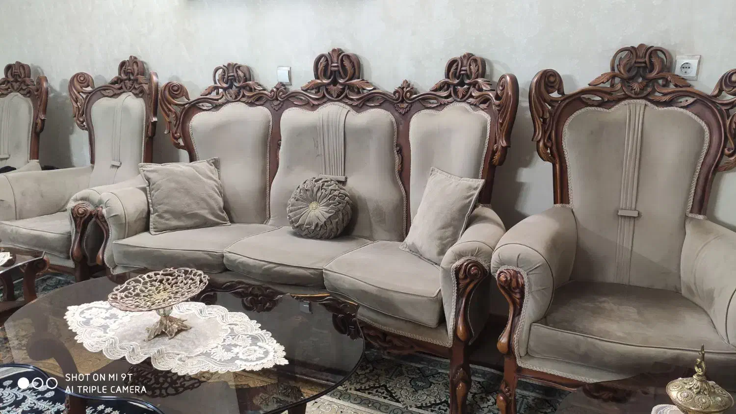 مبل سلطنتی|مبلمان خانگی و میز عسلی|قم, شاه سید علی|دیوار