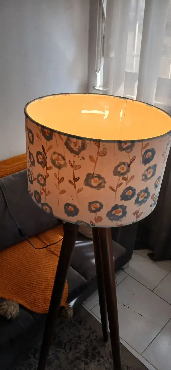 آباژور سه پایه|چراغ خواب و آباژور|رشت, چله خانه|دیوار