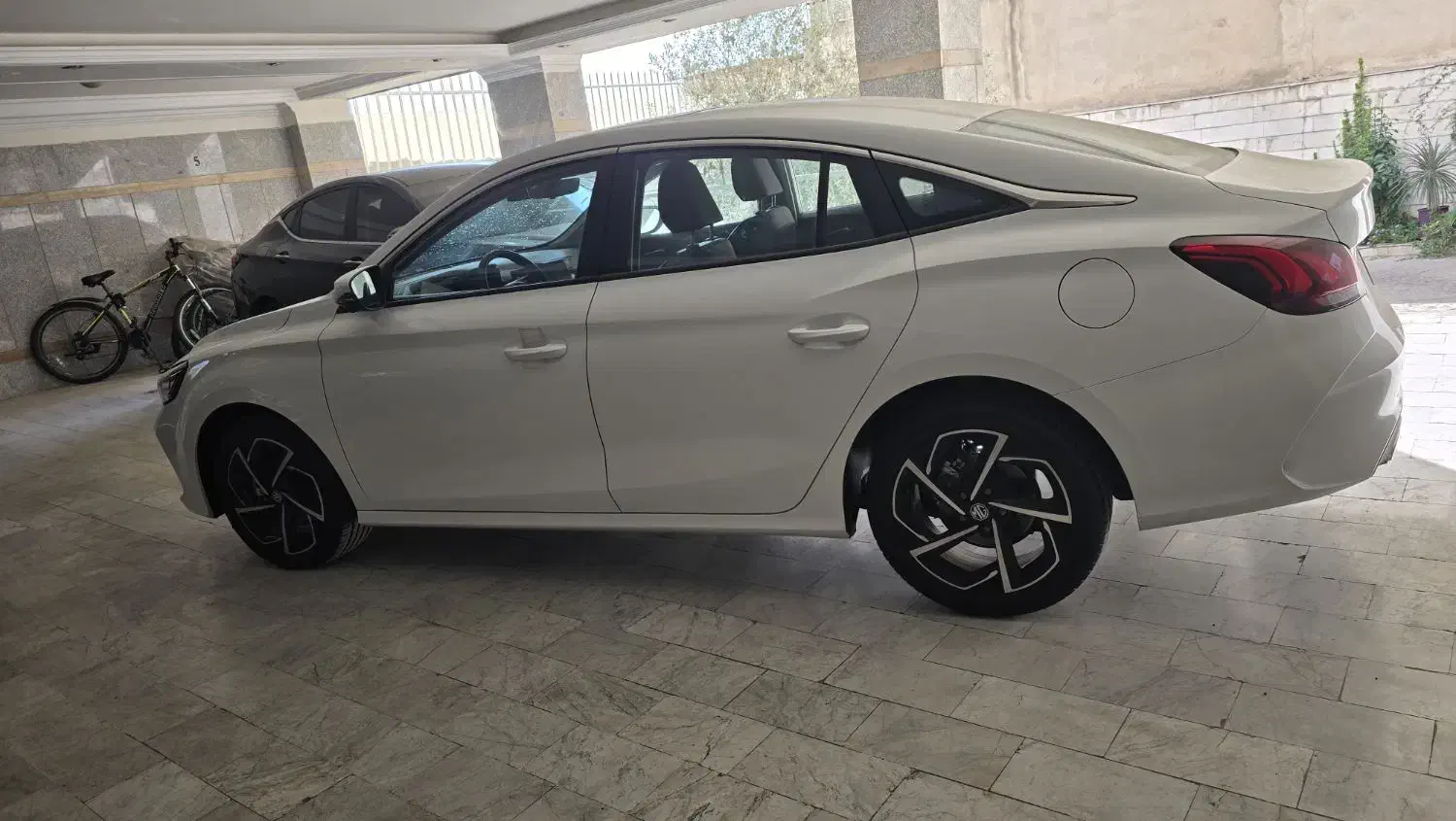 mg gt ام جی جی تی صفر سفید با بیمه بدنه|خودرو سواری و وانت|تهران, صادقیه|دیوار