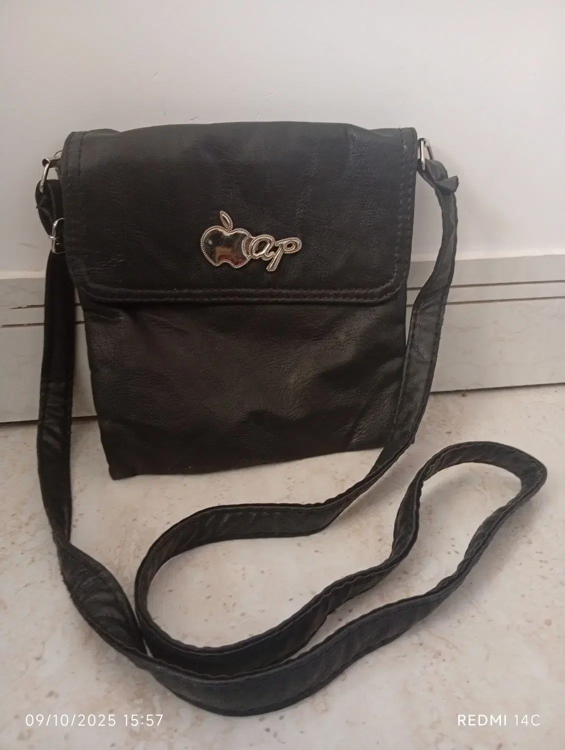 کیف درحدنو|کیف، کفش، کمربند|شهرکرد, |دیوار