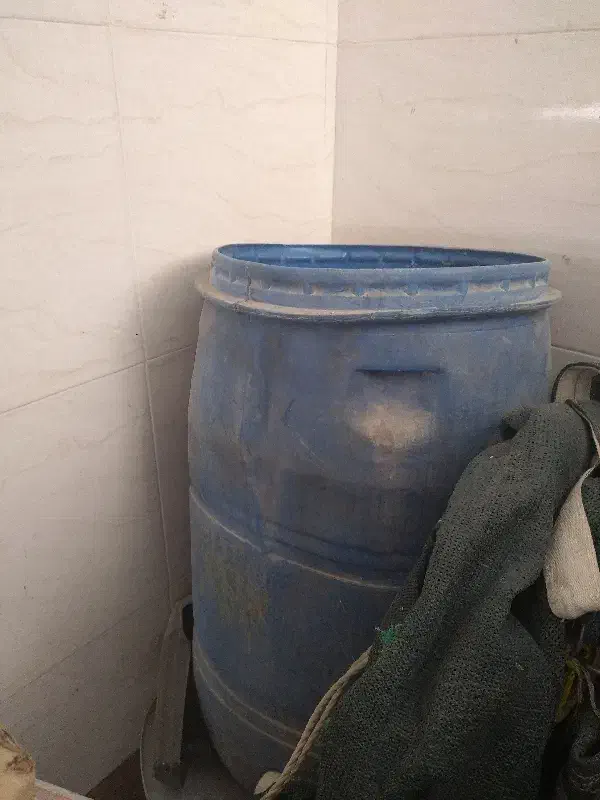 بشکه ۱۲۰ لیتری|ظروف نگهدارنده، پلاستیکی، یکبارمصرف|خمینیشهر, |دیوار