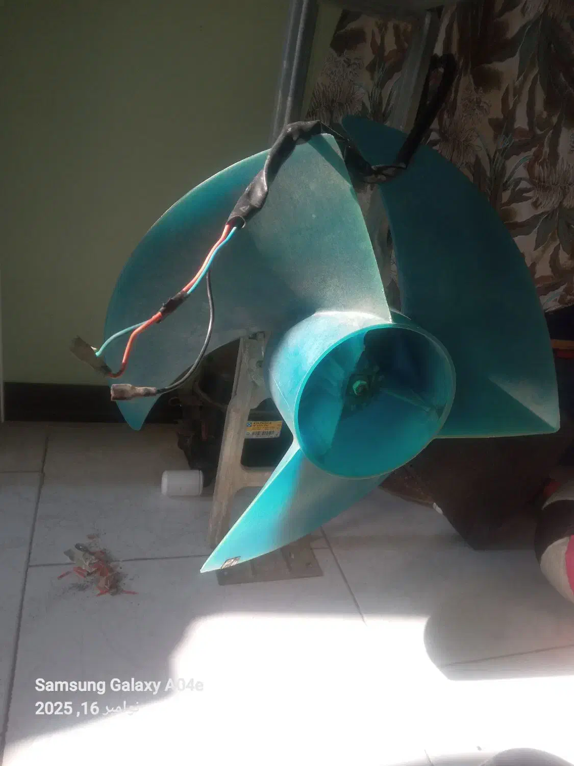 موتورفن وپروانه بیرونی کولرگازی 3سیم|کولر گازی و فن‌کوئل|چهارباغ, |دیوار