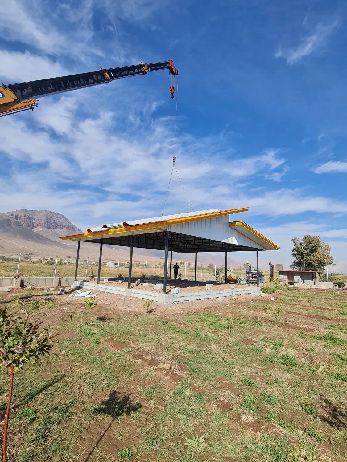 جوشکاری شیروانی سبک سازی سوله سازی|خدمات پیشه و مهارت|خوی, |دیوار