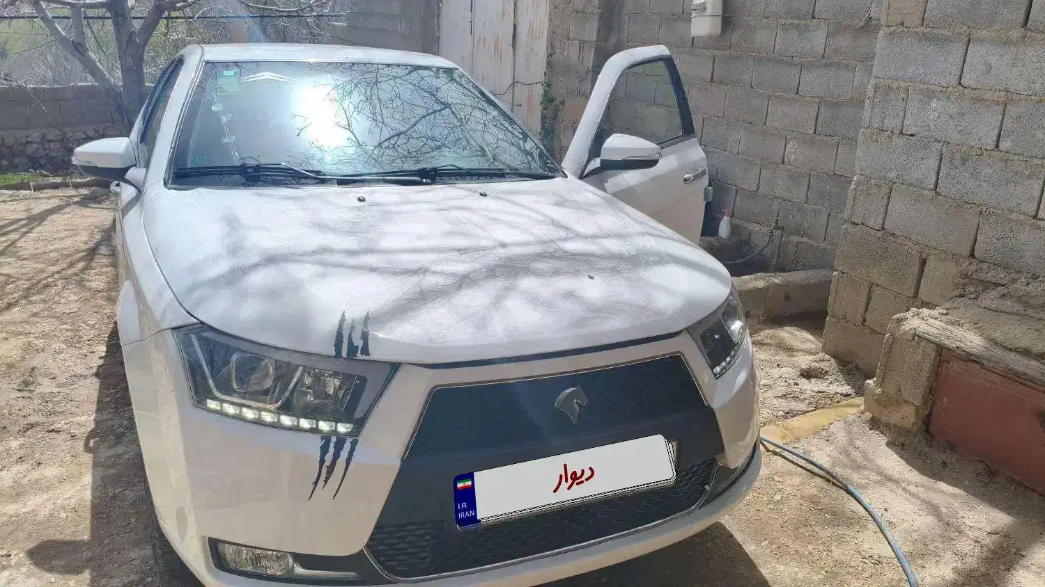 دنا|خودرو سواری و وانت|سپیدان, |دیوار