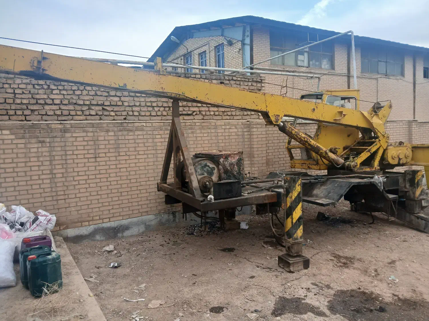 فروش جرثقیل ۵تن تادانو|خودرو سنگین|باقرشهر, |دیوار