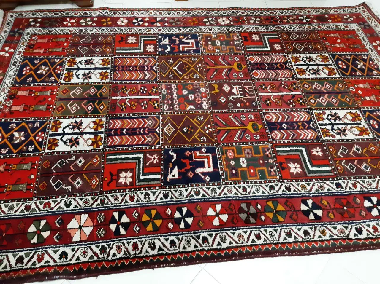 فرش|فرش|اصفهان, بهار آزادی|دیوار