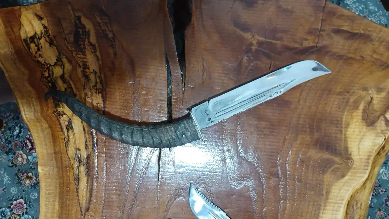 چاقو|کلکسیون اشیاء عتیقه|کرمانشاه, |دیوار