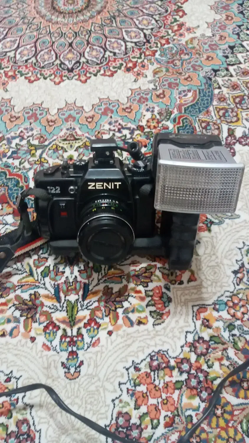 دوربین عکاسی حرفه ای زنیت ۱۲۲ همراه فلش|دوربین عکاسی و فیلمبرداری|تهران, جی|دیوار