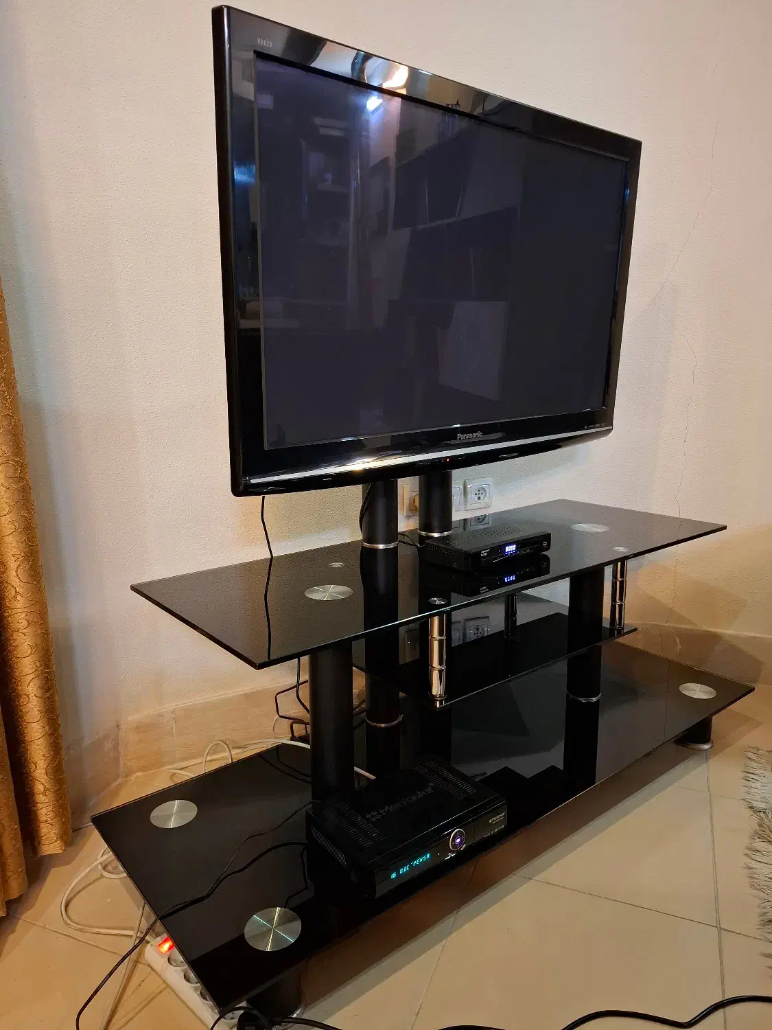 تلویزیون پاناسونیک ویرا 42 اینچ|تلویزیون و پروژکتور|شاهین‌شهر, شهرک میلاد|دیوار