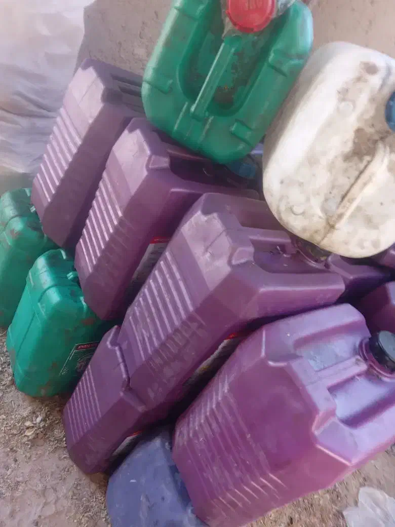 گالن.خارجی|ظروف نگهدارنده، پلاستیکی، یکبارمصرف|زهک, |دیوار