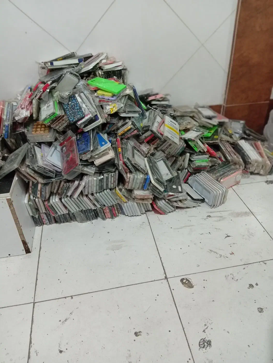 قاب گوشی بروز|لوازم جانبی موبایل و تبلت|قلعه نو, |دیوار