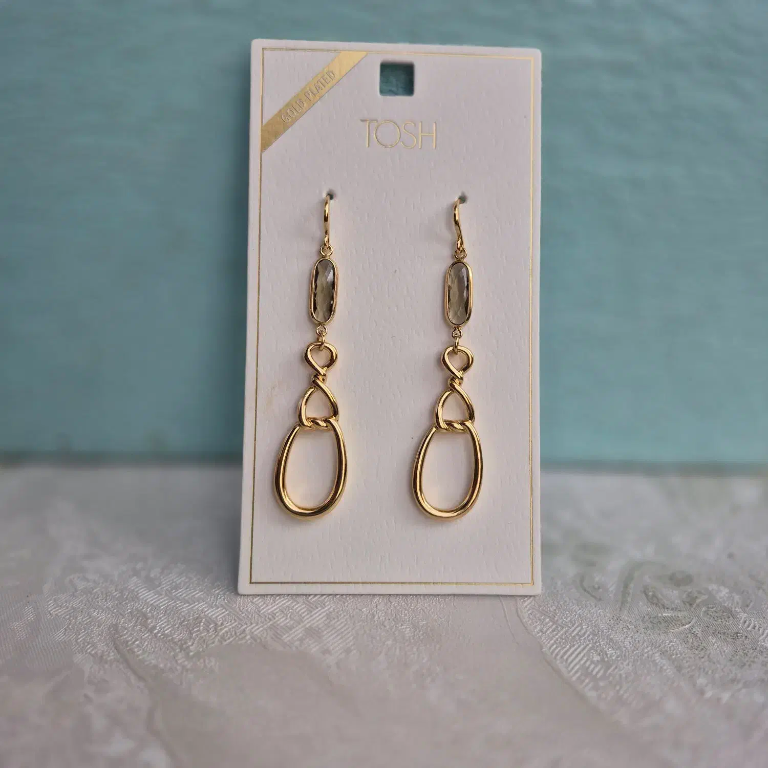 گوشواره آویزان طلایی رنگ بسیار زیبا برند. Tosch|بدلیجات|تبریز, |دیوار